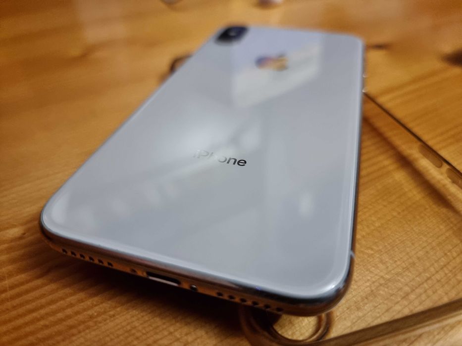 iPhone X telefon 256GB pe iOS 16.7.5