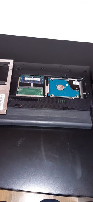 Laptop asus slim defect pentru piese