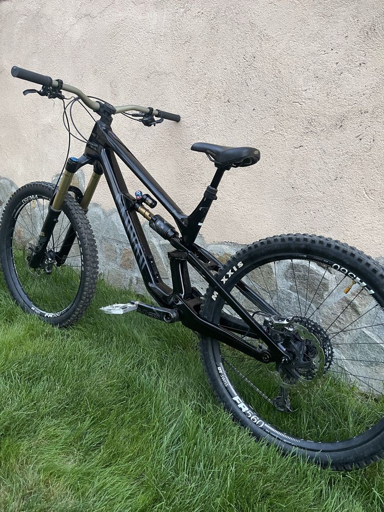 Canyon Torque 2023 CF 9 L размер КАТО НОВО