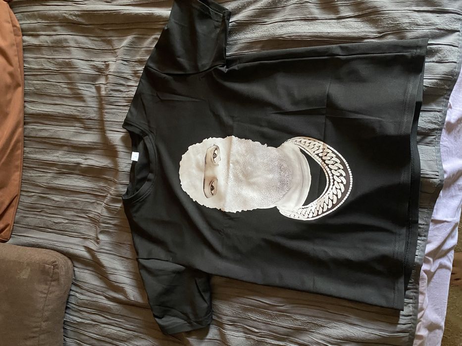 Tricou negru cu imprimeu alb