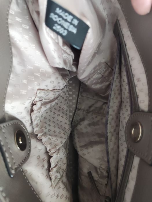 DKNY Оригинална чанта Естествена кожа