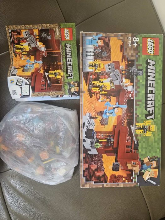 LEGO Minecraft светещият мост 21154