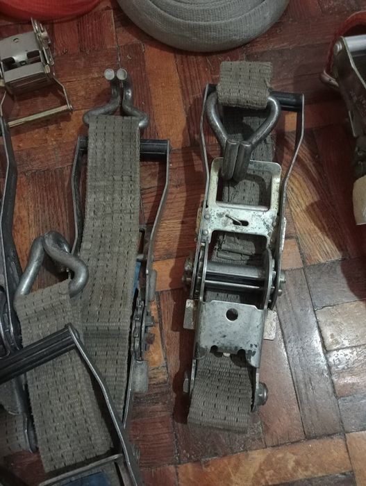 Стяжной ремень для автомобиля