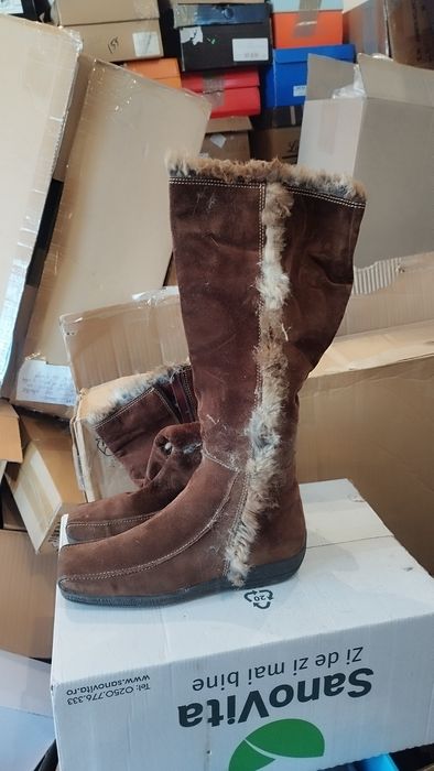 De vânzare cizme damă măr.38 piele naturală întoarsă model înalt.