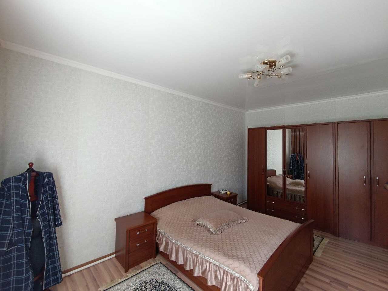 Продам коттедж в районе Плазы