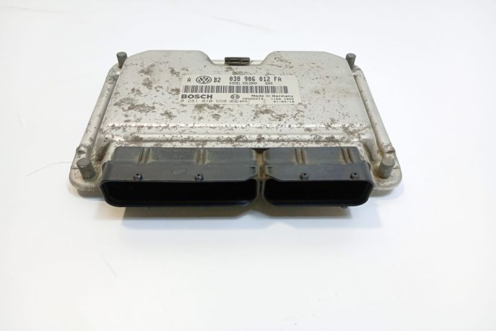 ECU  Calculator Motor 038906012FA Volkswagen VW Bora prima generatie