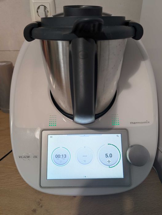 Thermomix Tm6 ( cuțit nou ) + geanta de transport