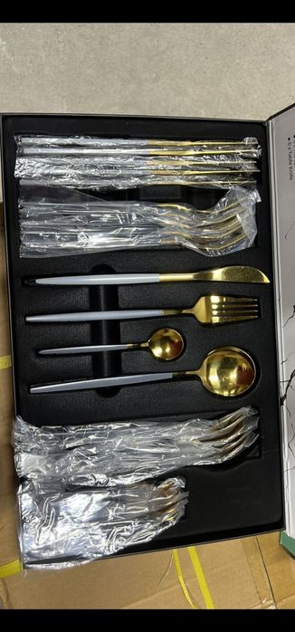 Продам японский столовый набор 24предмета