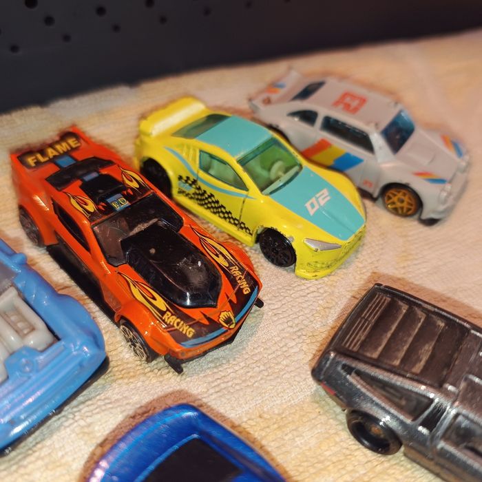 Lor 10 machete diverse