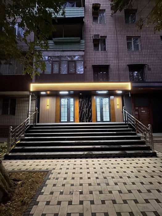 ЦУМ Центральный Банк | 108кв - нежилое помещение вдоль дороги Аренда