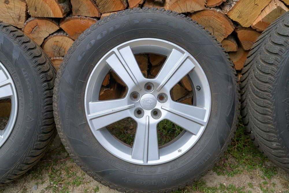 Комплект гуми с джанти 215/65R16