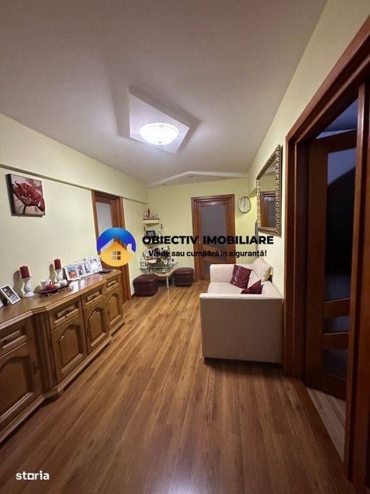 Apartament 3 camere/2 bai/2 balcoane Central-Ana Ipatescu