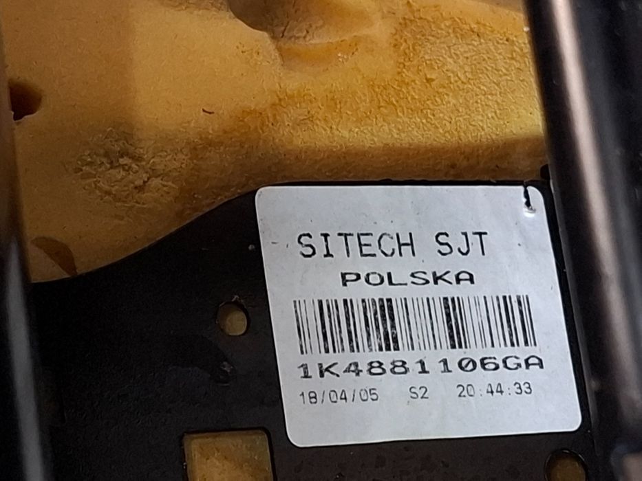 Scaun dreapta fata VOLKSWAGEN TOURAN 1T1, 1T2 2003 - 2010 TDI BMN 1K48