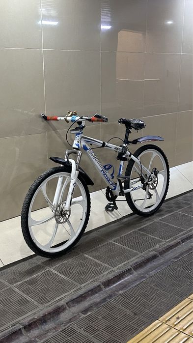 Телефон держатель жоқ сынып калды