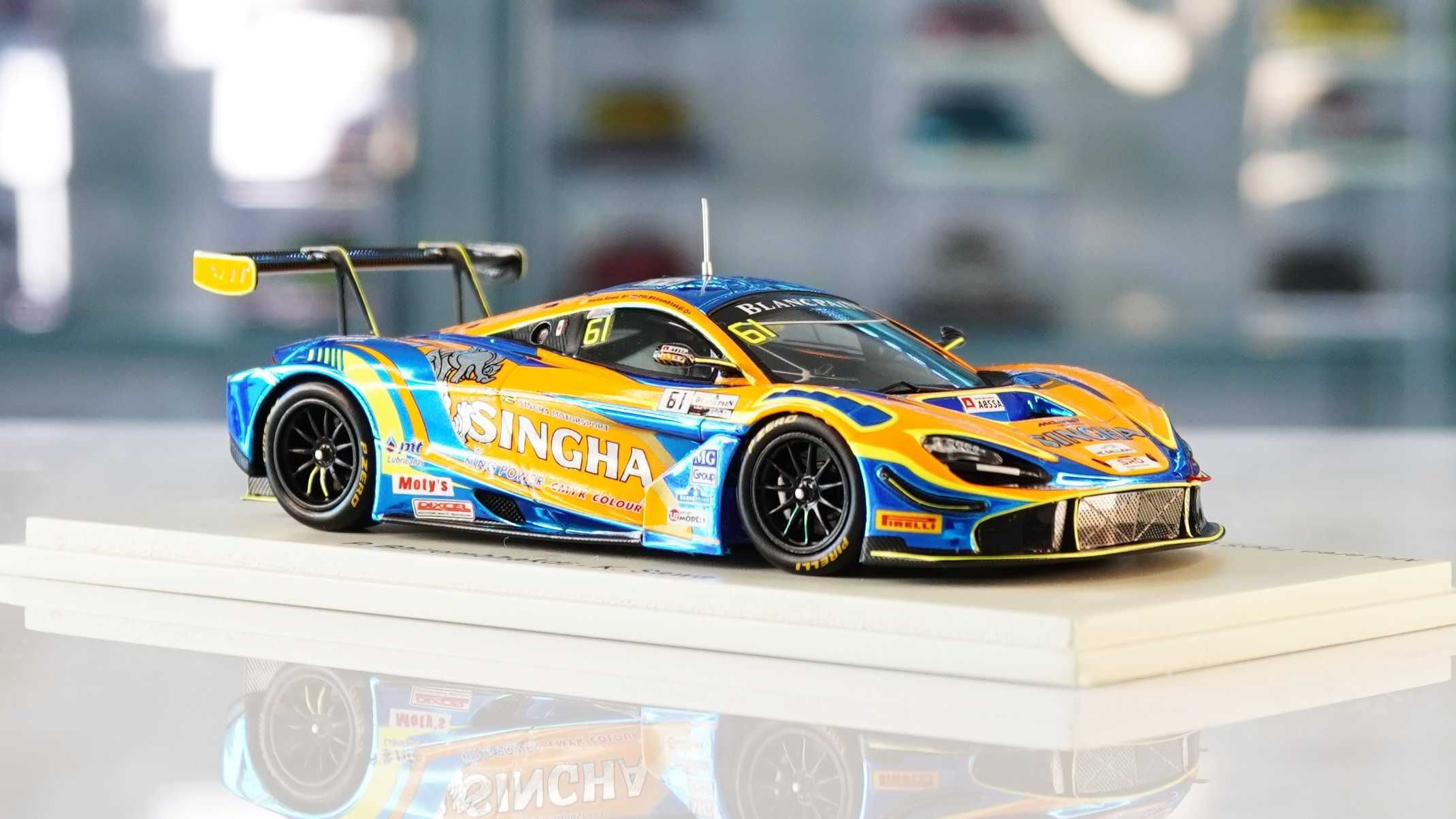 2019 McLaren 720S GT3 No.61 ABSSA Motorsport Blancpain GT - Spark 1/43