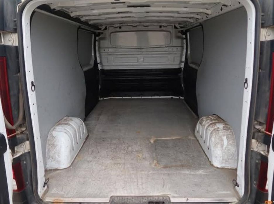 Opel Vivaro 1.6 Usi clusinante pe ambele părți