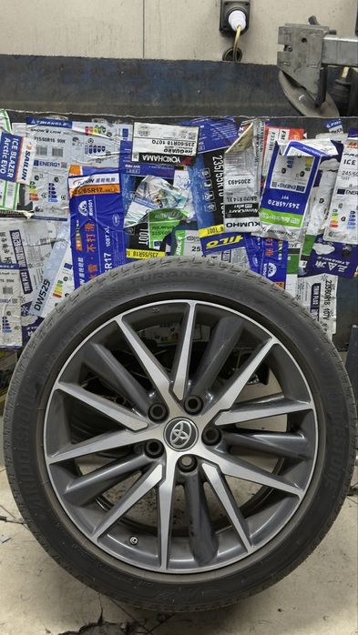 Продам резину пирели 235/45/18