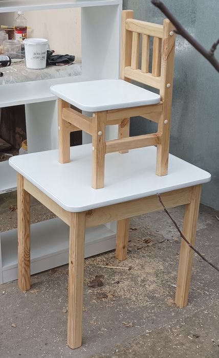 450.000 Скидки на детский комплект. Стол и стульчик