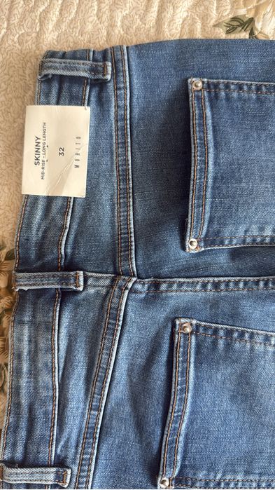 Продам джинсы скини женские