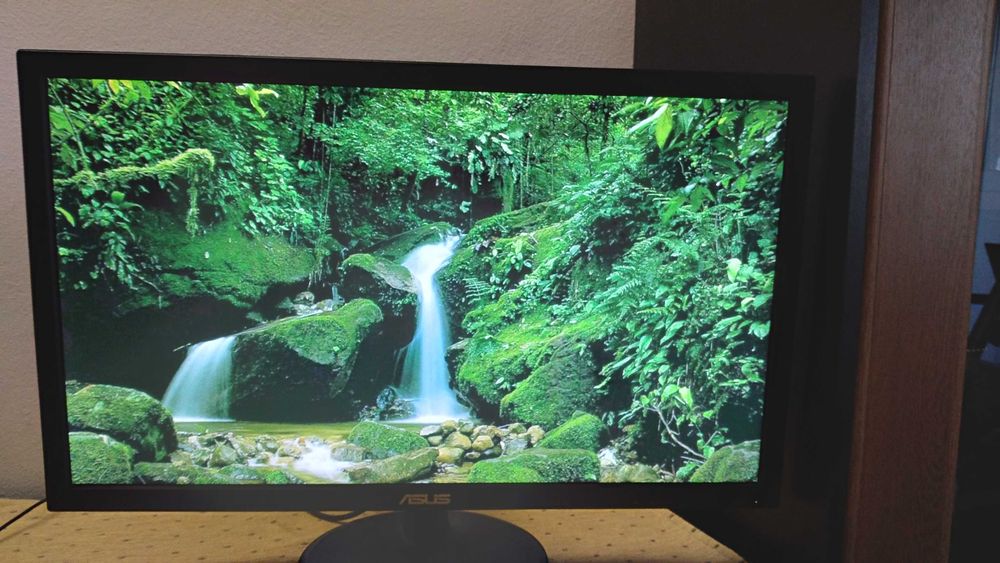 Monitor 24 inch LED, cu mufa HDMI si difuzoare incorporate, Full HD