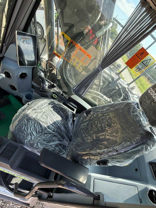 Excavator pe senile NOU ZOOMLION ZE225GN, 23t, cupa 1m, 5 ani garantie