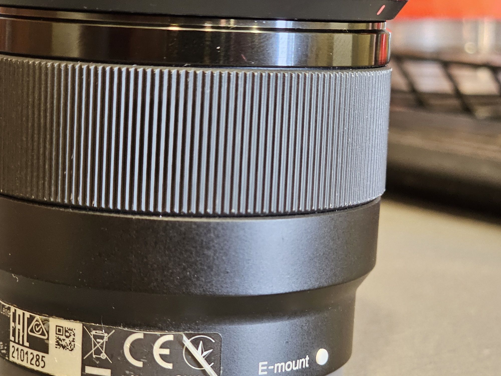 Обектив Sony FE 50mm f/1.8 (Черен) Перфектно състояние