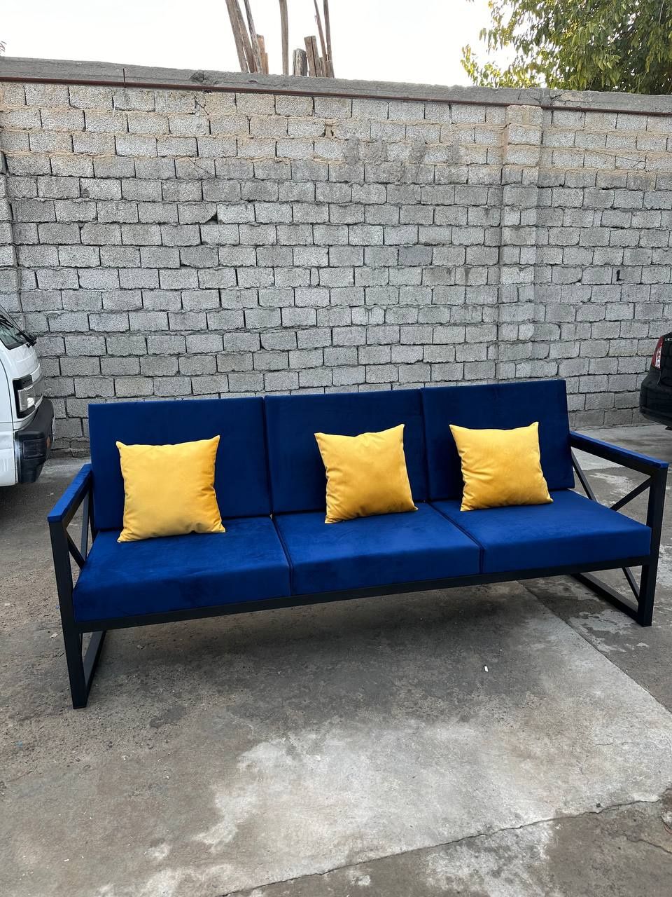 Loft divan ofisniy