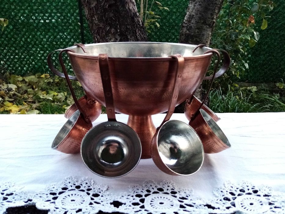 Винтидж болярски сервиз за вино