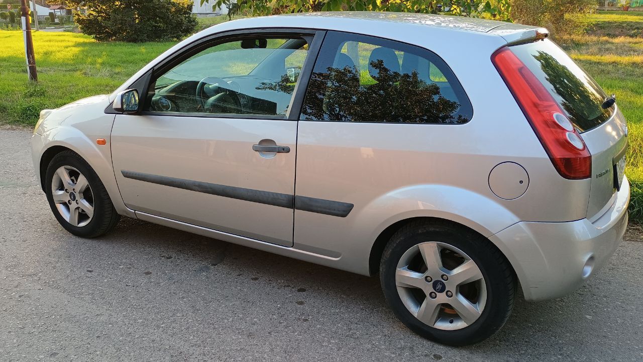 Ford fiesta бензин/газ