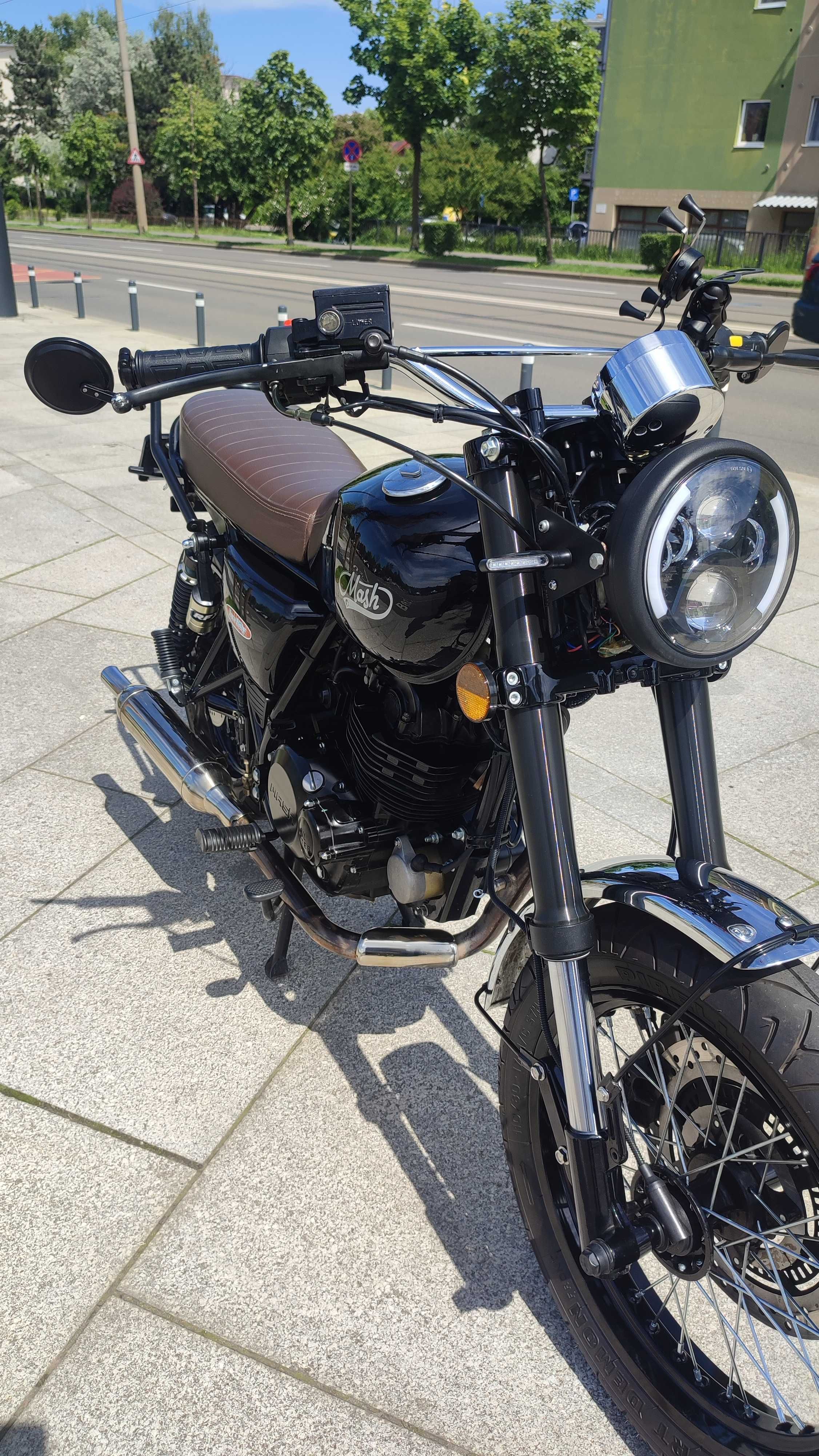 Motocicleta Mash Two Fifty 250, injectie, 2017, ABS, tip scra