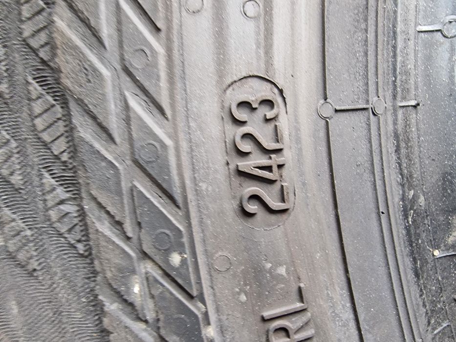 Anvelope 215/65R16C marca Continental, 9 mm,DOT 2023,M+S