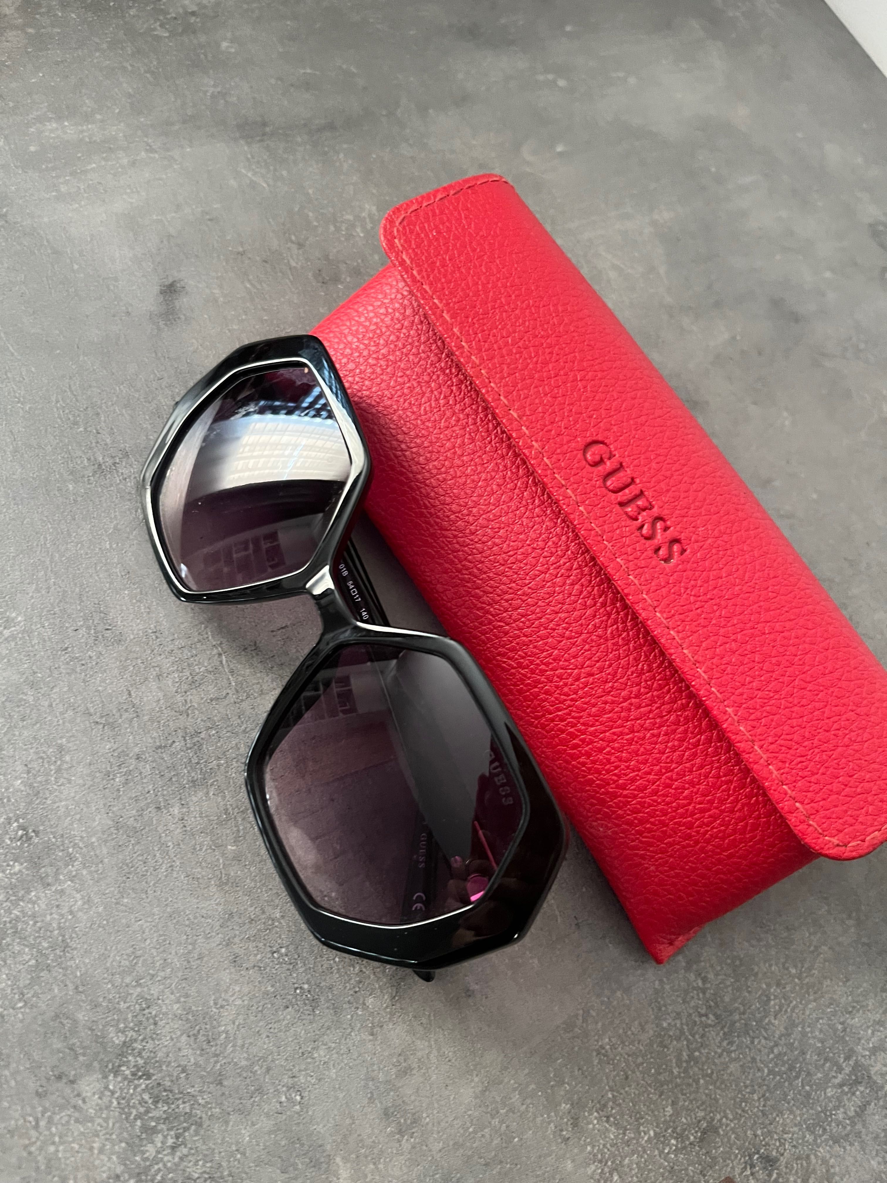 Слънчеви очила Guess
