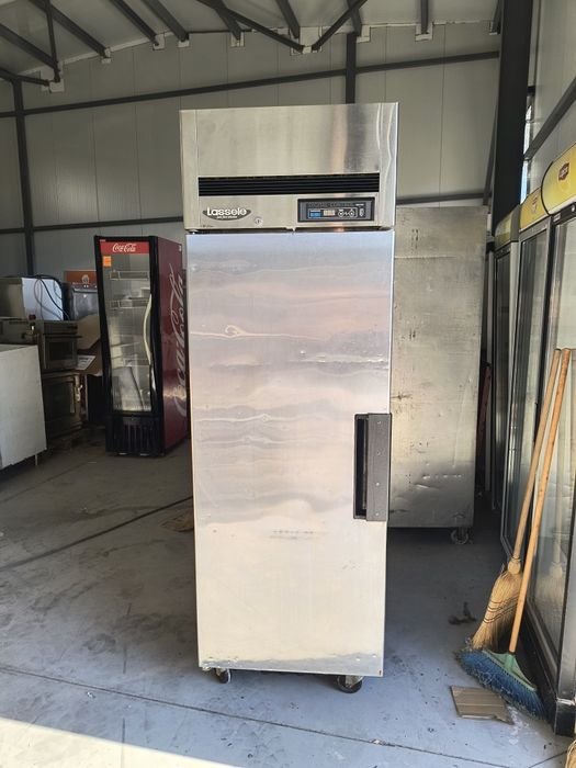 Вертикален Фризер -- 20 градуса