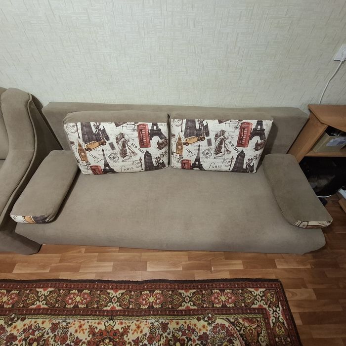 Продаю тахту в отличном состоянии