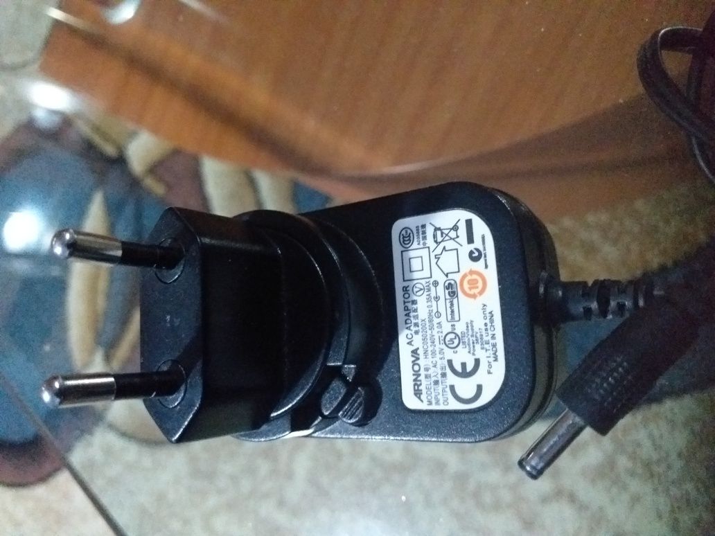 Vând  Adaptor  AC