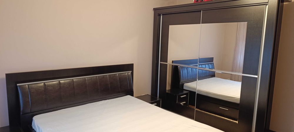 Apartament 3 camere de închiriat