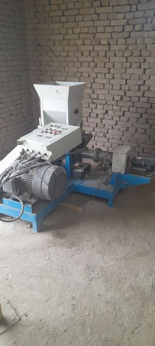 Ekstruder va UZV oborudovaniya