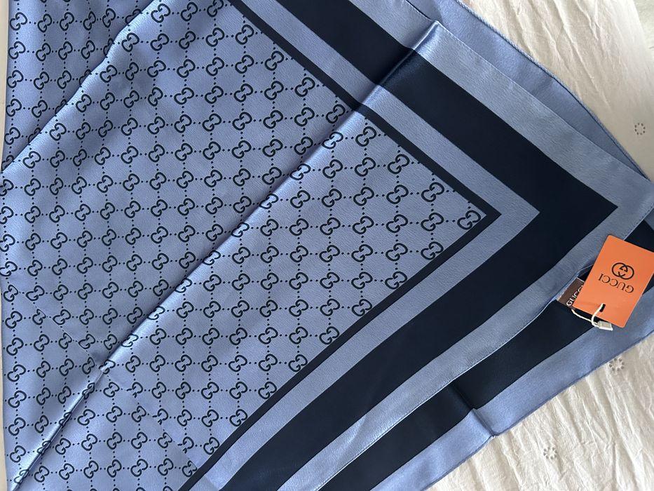 Шал Gucci нов с етикет
