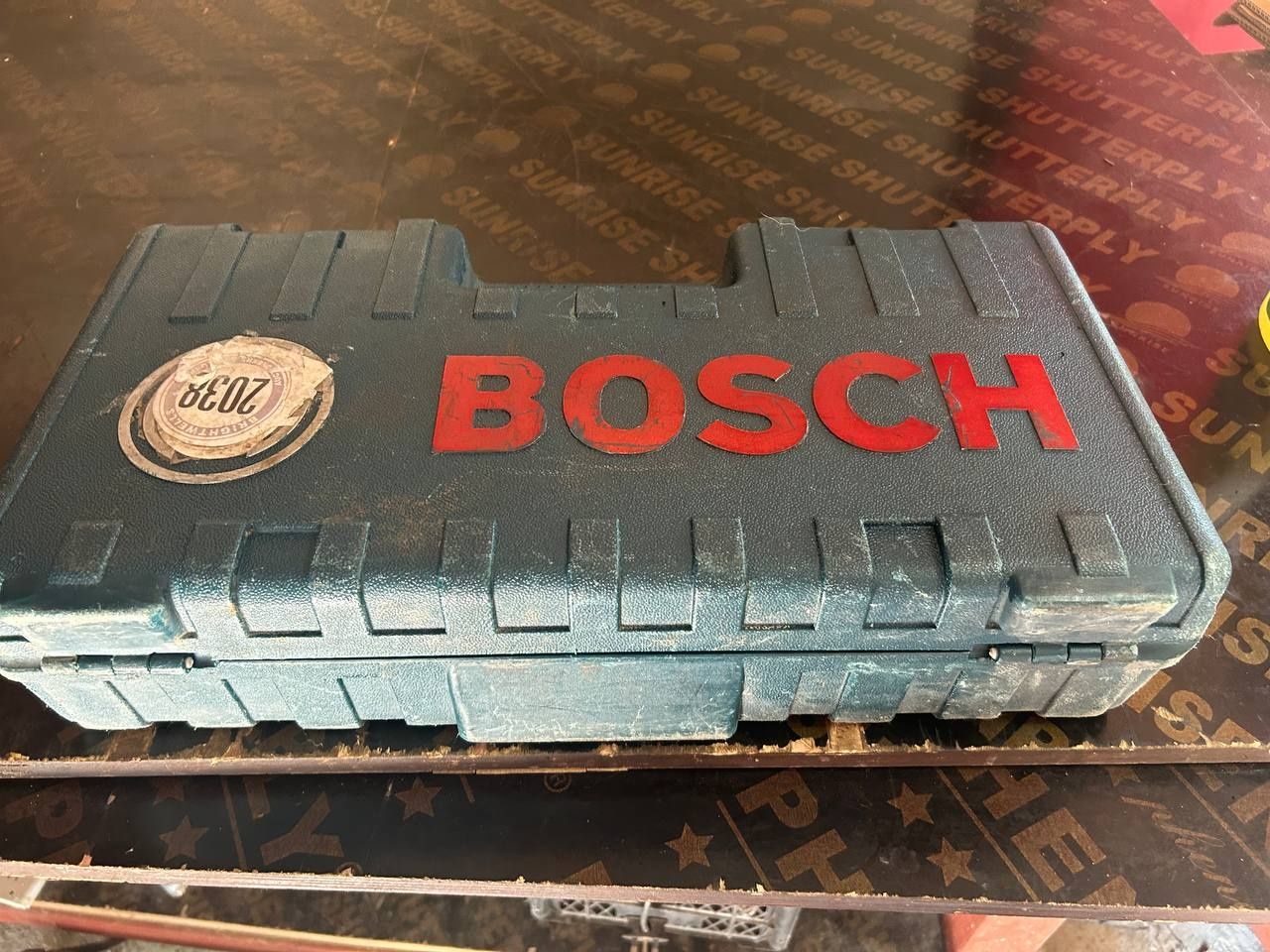 Прав трион БОШ BOSCH синя серия в отлично здраве