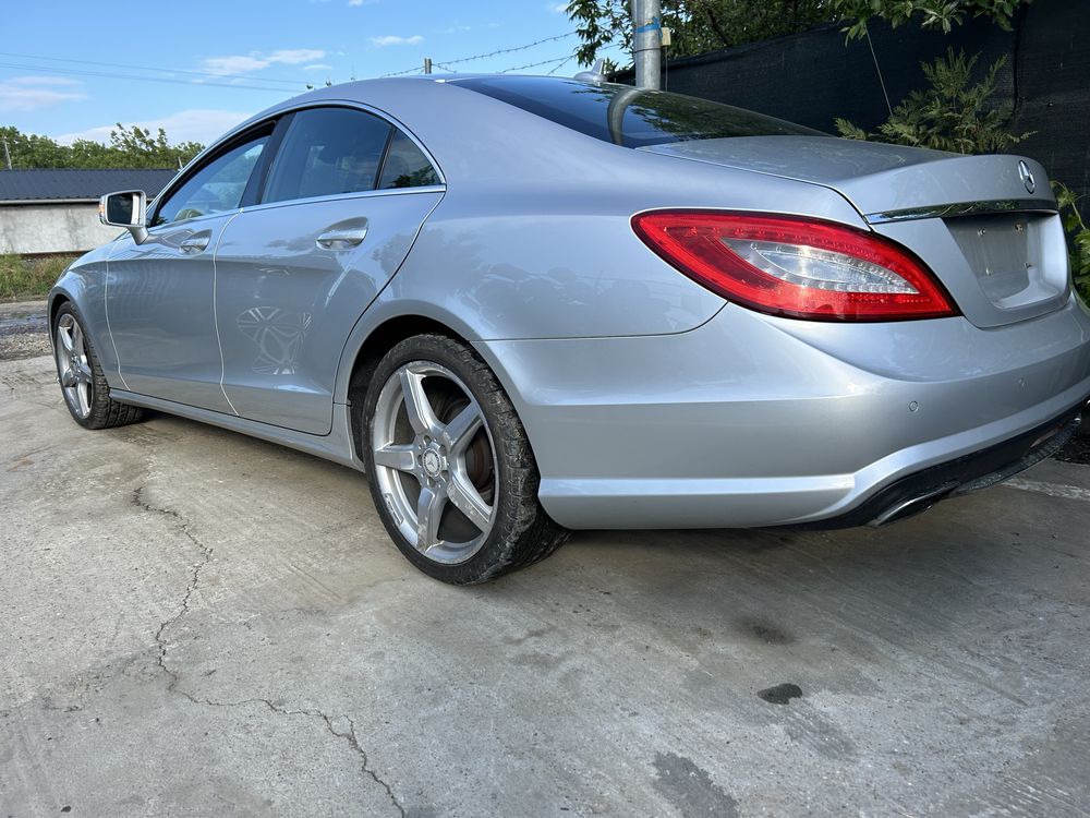 Bară față, capotă motor , trager, faruri , aripi Mercedrs CLS 2014