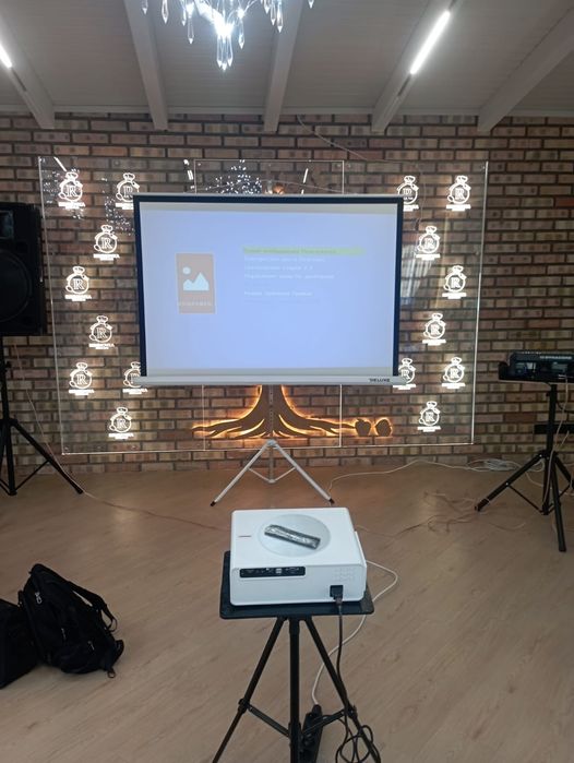 А.Р.Е.Н.Д.А проэктор с полотном с доставкой и установкой А.Р.Е.Н.Д.А п