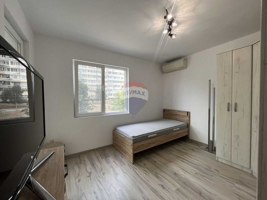 Продава се Тристаен апартамент в Варна, Младост 1 - 106 кв.м за 2076 €/кв.м - Снимка #15