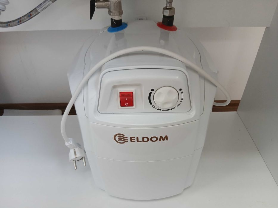 Кухненски комплект с мивка, гръб и бойлер Eldom 6.5 L