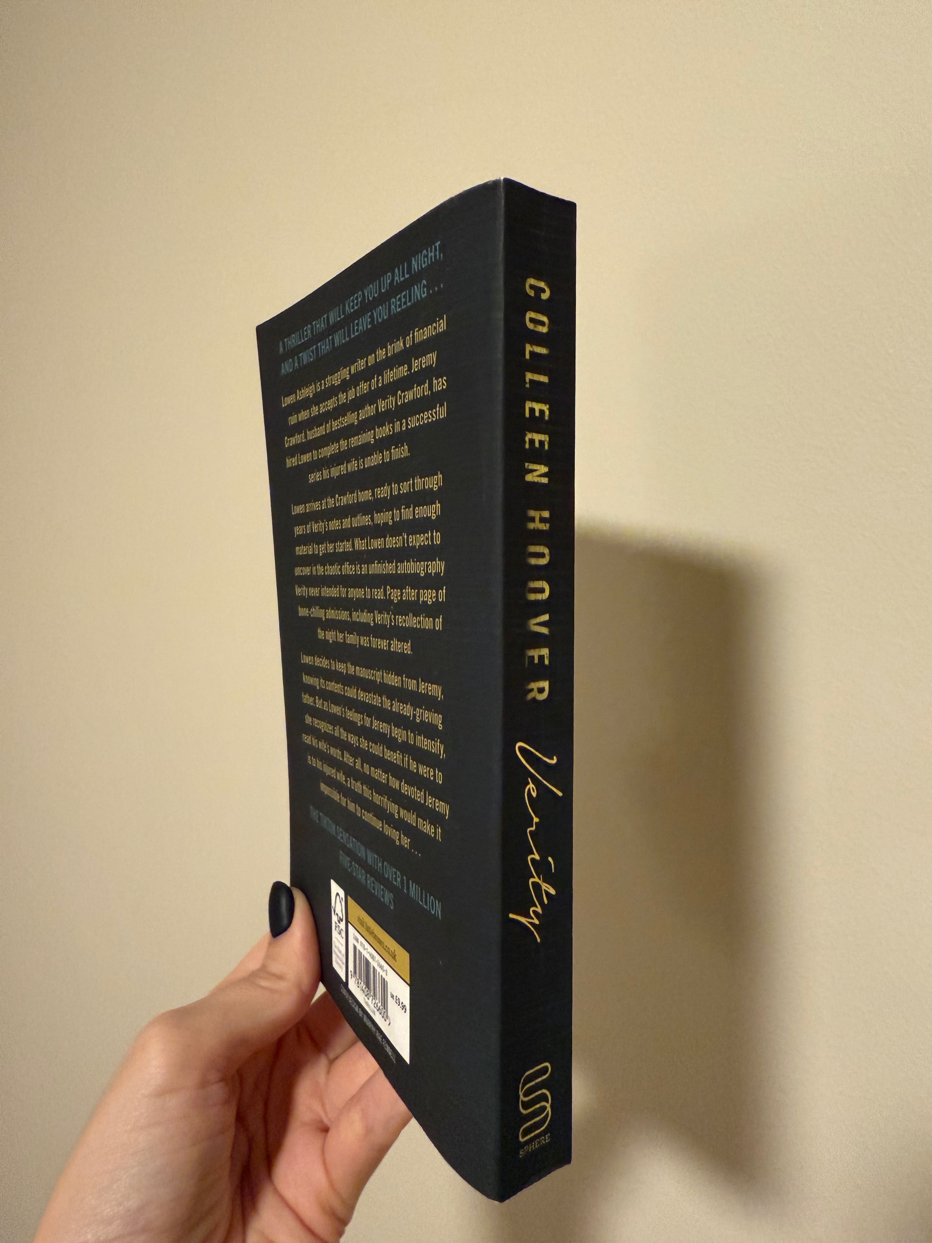 Книга с меки корици на английски език Verity, Colleen Hoover