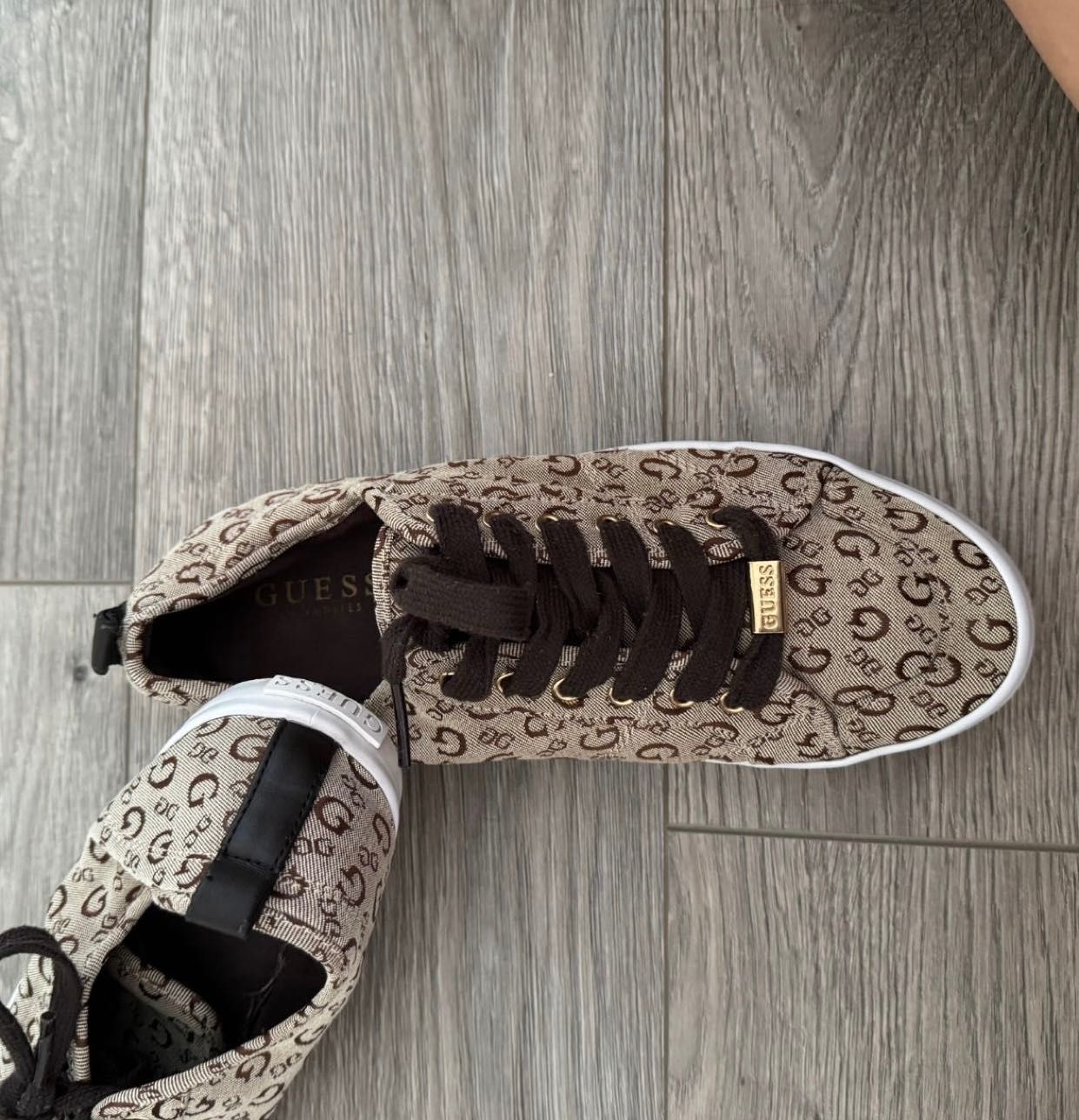 Дамски маратонки Guess