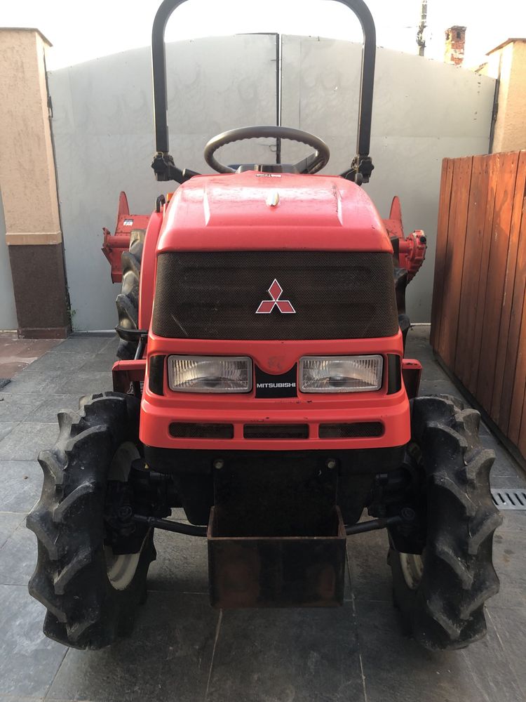 Vand tractor japonez mitsubishi MMT17