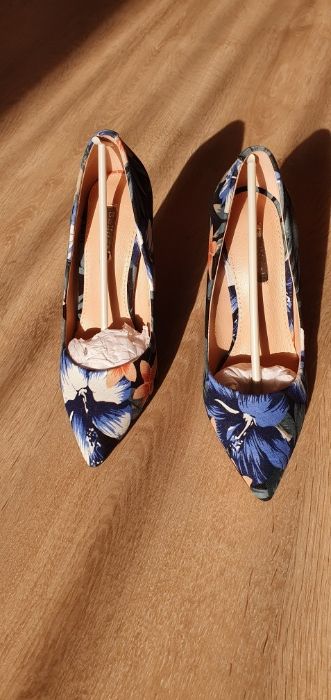 Промоция!!Обувки на цветя