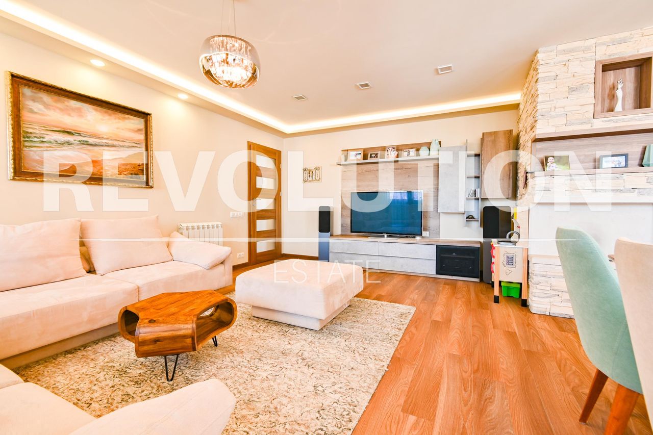 Дава се под наем Тристаен апартамент в София, Витоша - 110 кв.м за 1000 € - Снимка #2