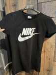 Дамска NIKE тениска