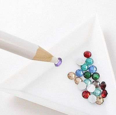 Восъчен молив за декорации / кристали, камъчета, перли и капси / 1лв